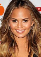 Chrissy Teigen nude