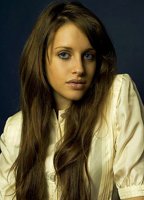 Carly Chaikin nude