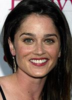 Robin Tunney nude