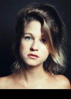 Selah Sue nude